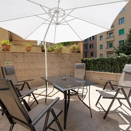 Appia Purple Terrace In * Roma