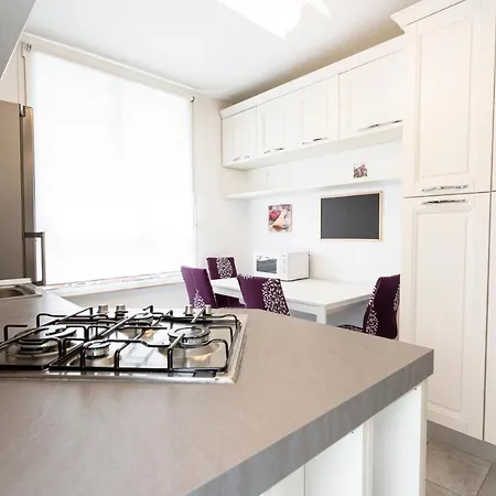 Daire Appia Purple Terrace In *