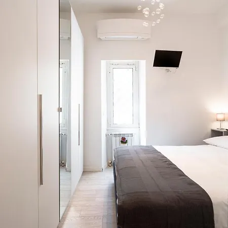 Daire Appia Purple Terrace In